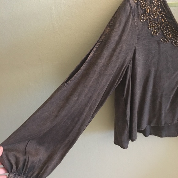 New Cropped Shirt from Urban Outfitters - Picture 2 of 4